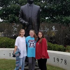 Meet your Posher, Peyton